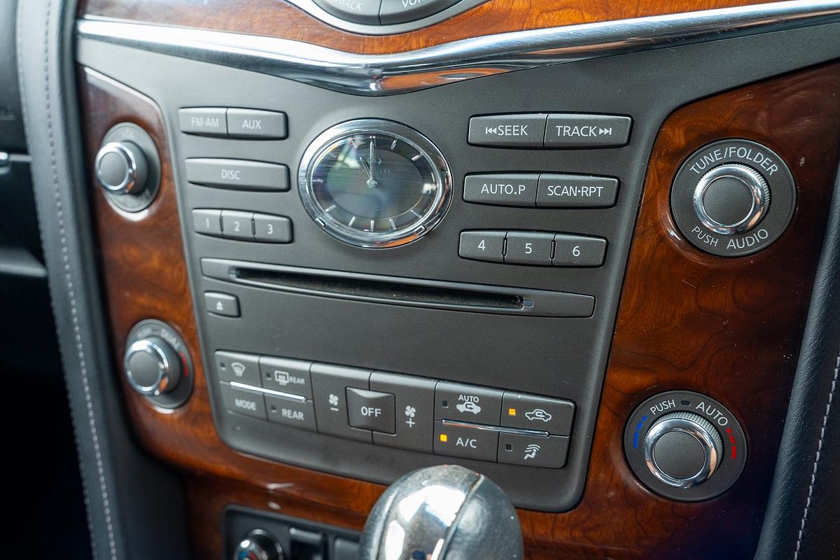 2017 INFINITI QX80 S Premium Z62