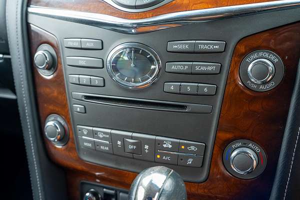 2017 INFINITI QX80 S Premium Z62