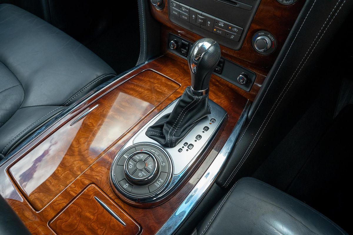 2017 INFINITI QX80 S Premium Z62