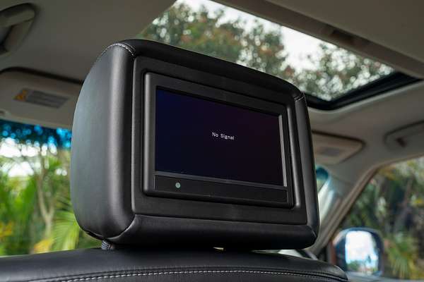 2017 INFINITI QX80 S Premium Z62