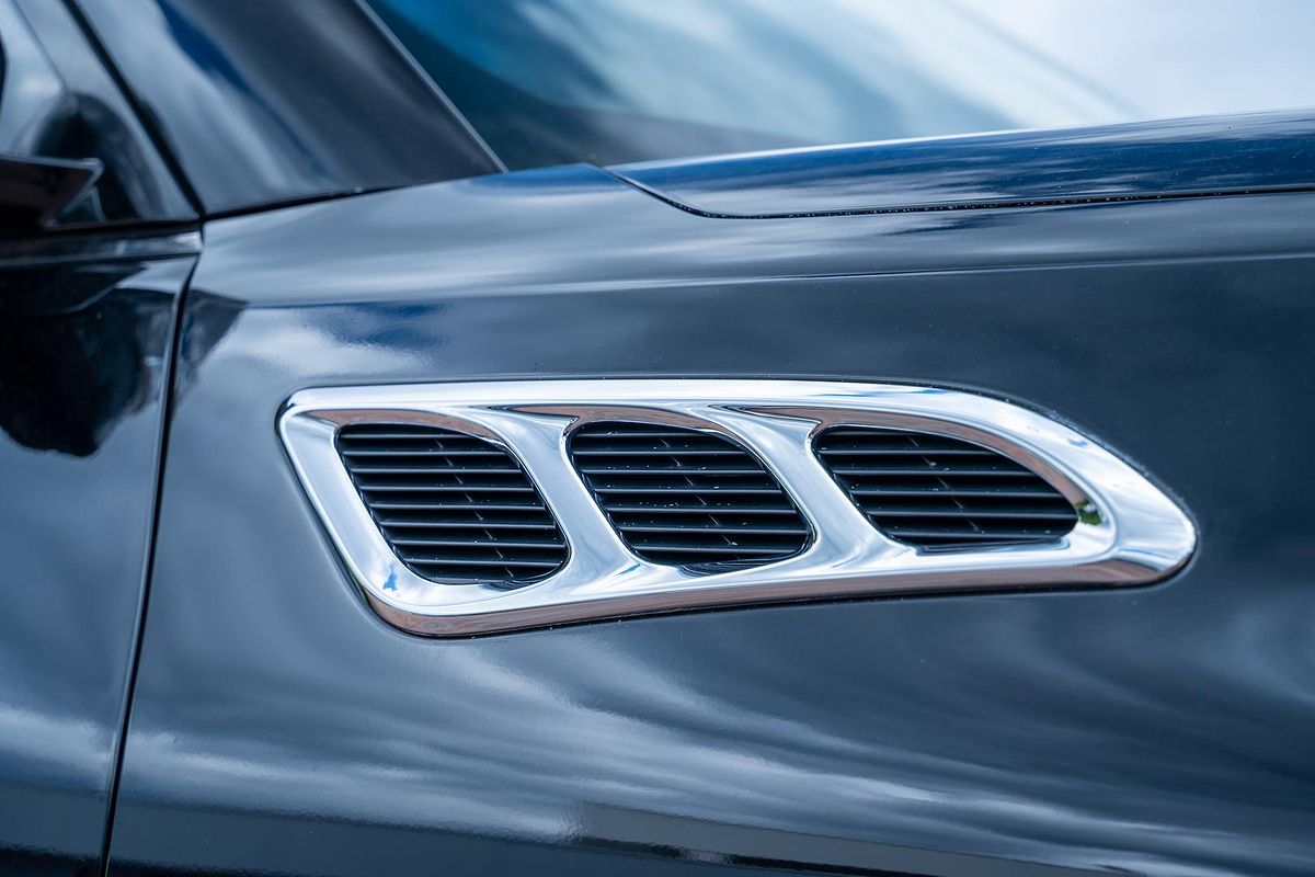 2017 INFINITI QX80 S Premium Z62