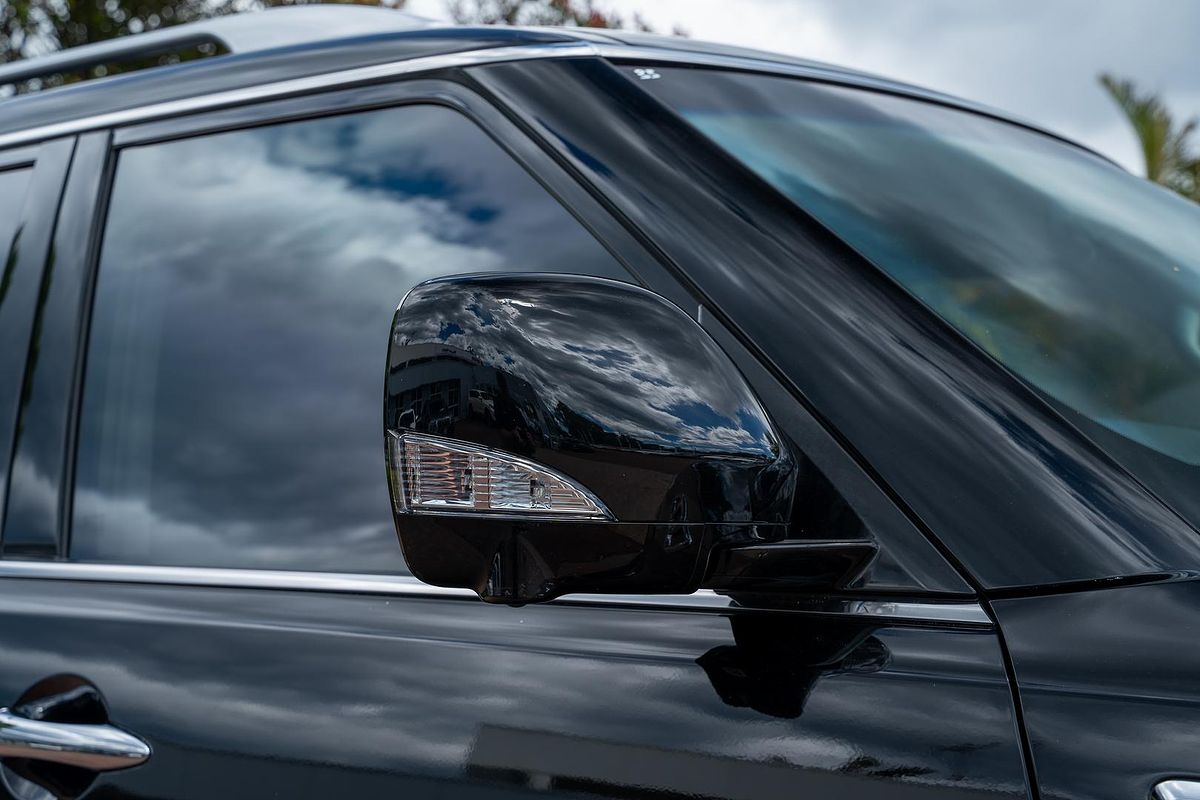 2017 INFINITI QX80 S Premium Z62