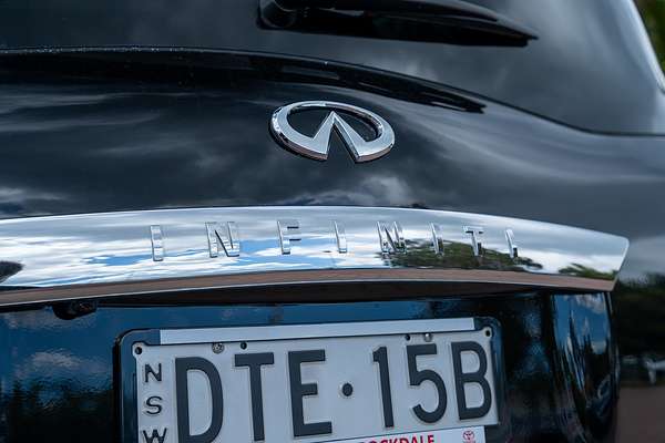 2017 INFINITI QX80 S Premium Z62