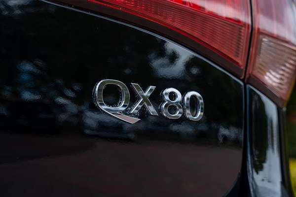 2017 INFINITI QX80 S Premium Z62