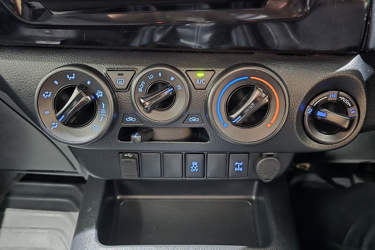 2019 Toyota Hilux SR GUN126R 4X4