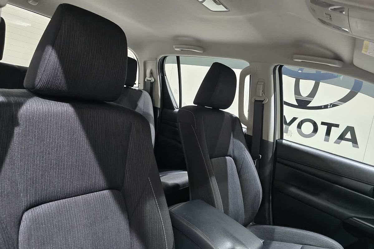 2019 Toyota Hilux SR GUN126R 4X4