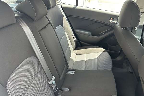 2017 Kia Cerato Sport+ YD