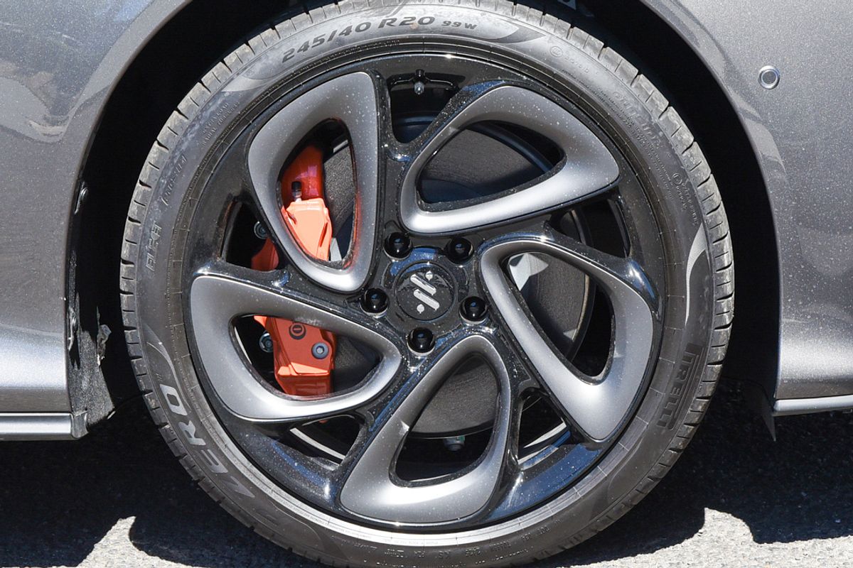 2025 MG IM5 Performance P12L