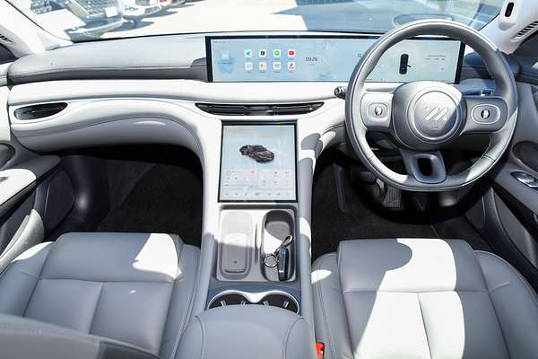 2025 MG IM5 Performance P12L