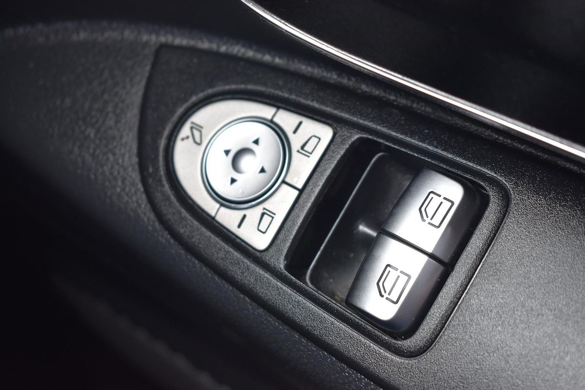 2019 Mercedes-Benz Valente 116CDI 447