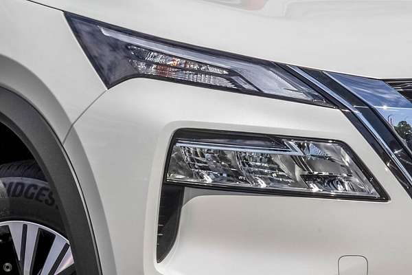 2025 Nissan X-TRAIL ST-L T33