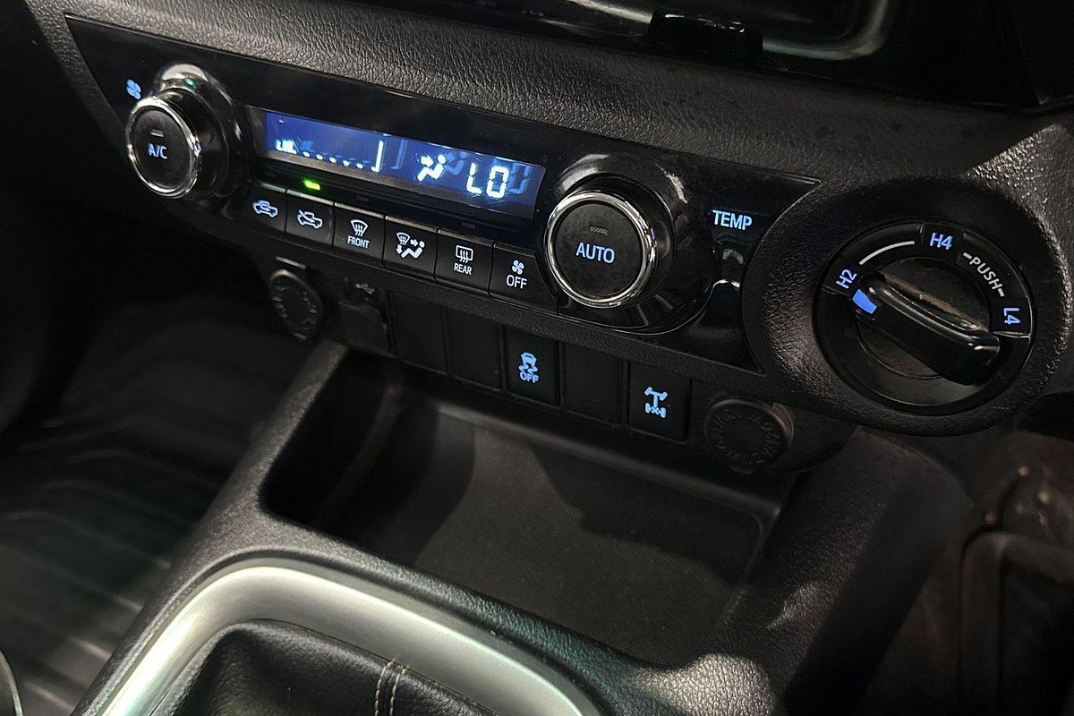 2017 Toyota Hilux SR5 GUN126R 4X4