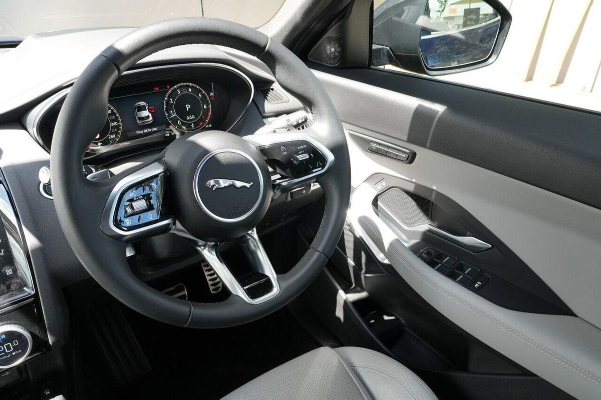 2024 Jaguar E-PACE P250 R-Dynamic SE X540