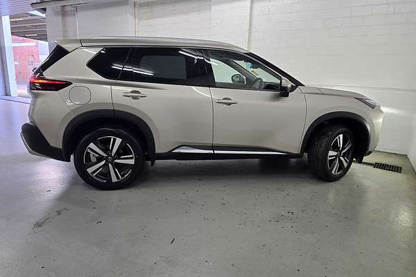 2025 Nissan X-TRAIL Ti T33