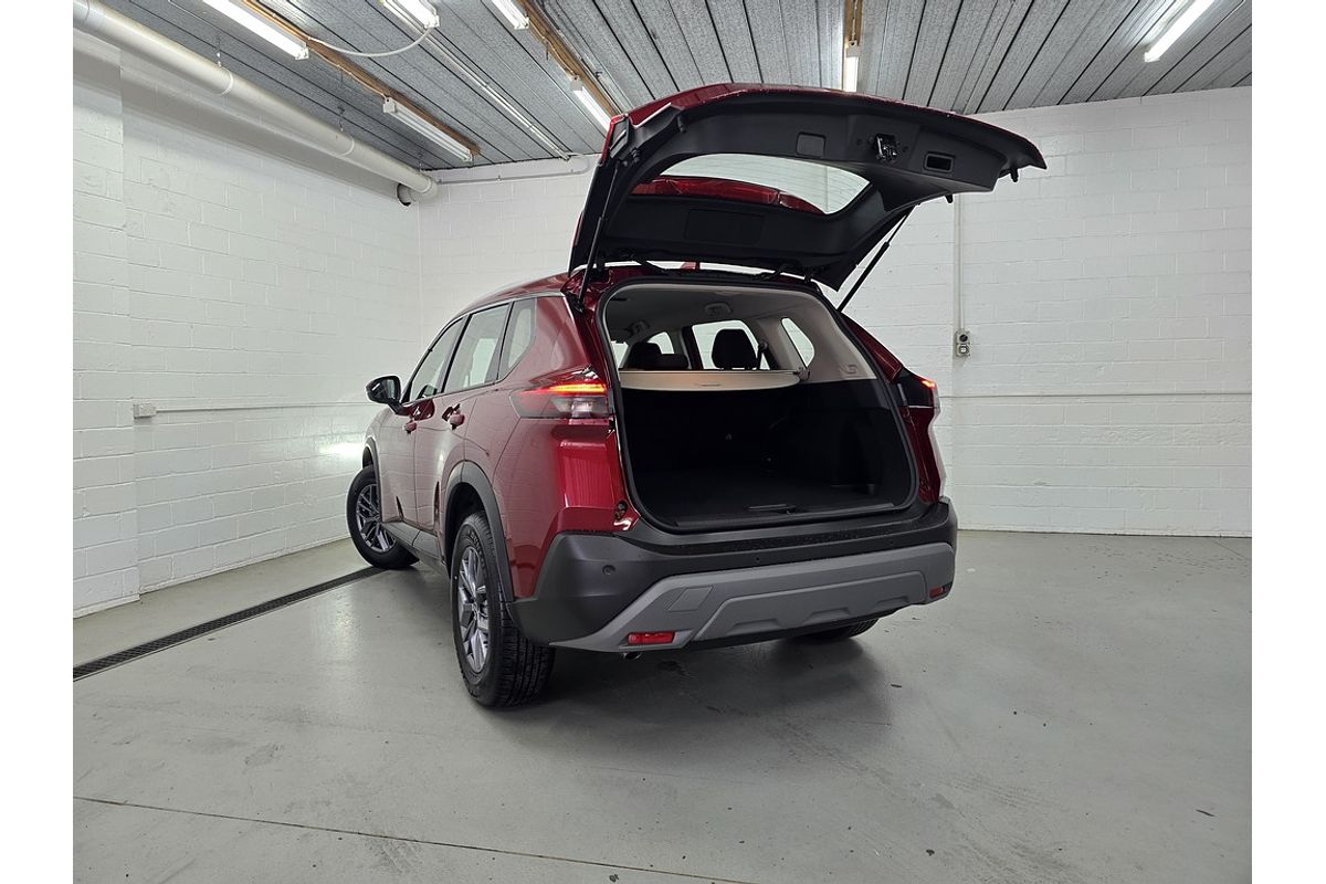 2025 Nissan X-TRAIL ST T33