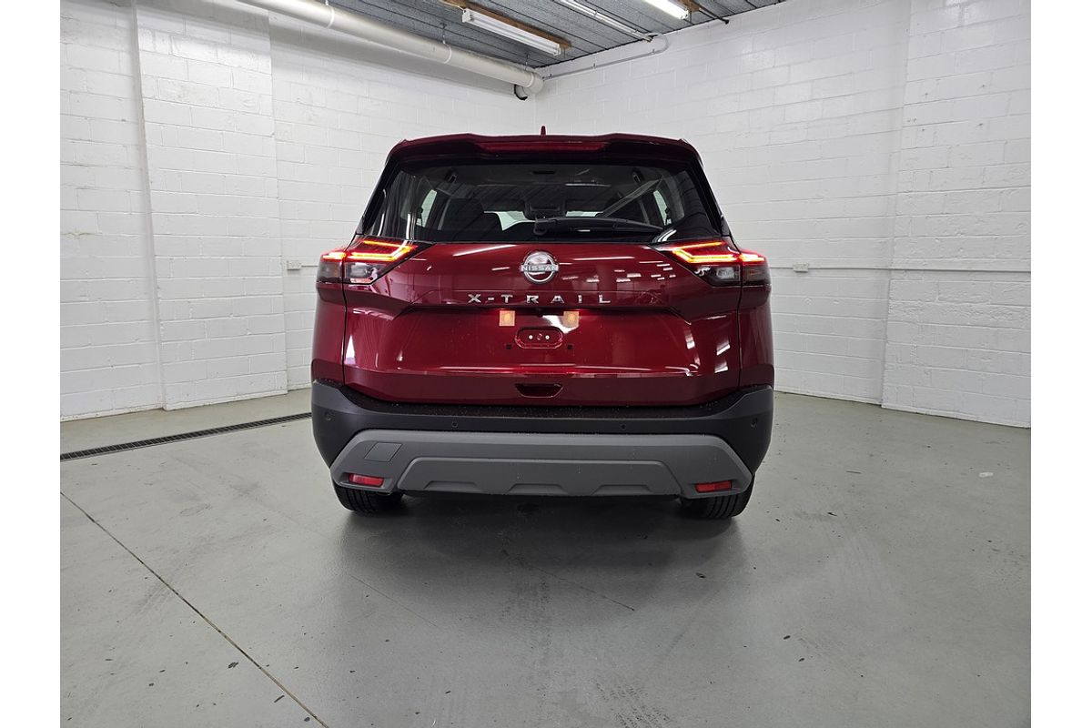 2025 Nissan X-TRAIL ST T33