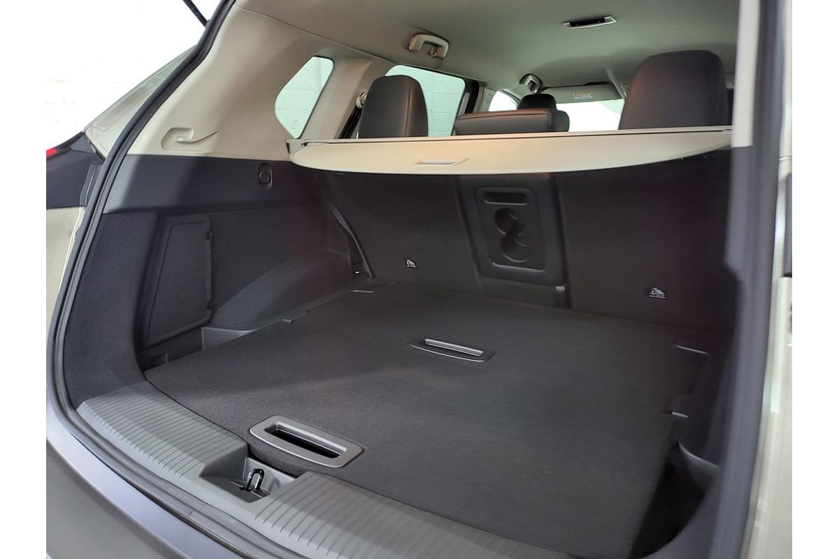 2025 Nissan X-TRAIL ST-L T33