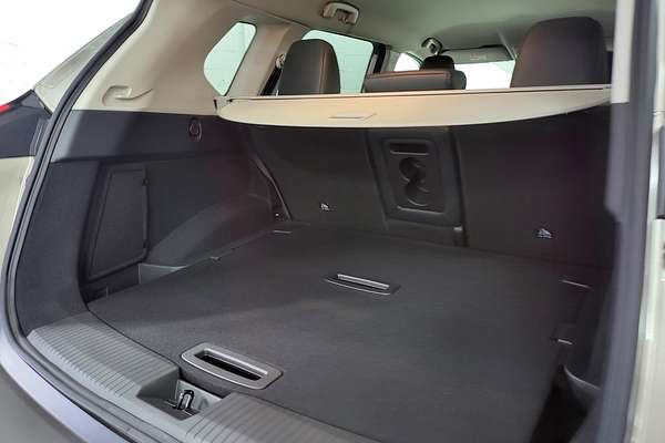 2025 Nissan X-TRAIL ST-L T33