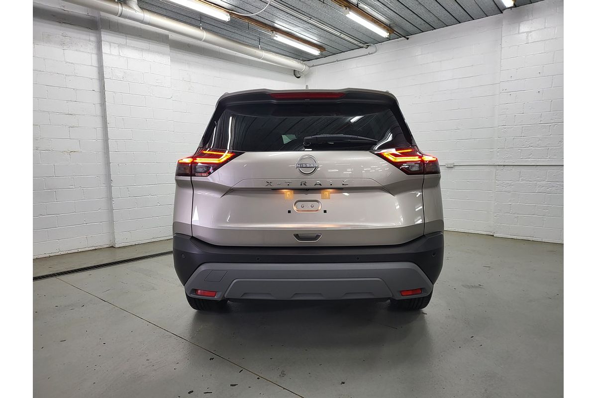 2025 Nissan X-TRAIL ST-L T33