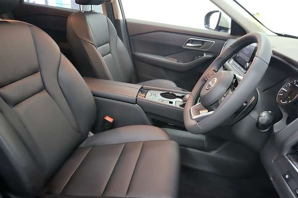 2025 Nissan X-TRAIL ST-L T33