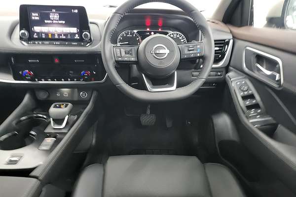 2025 Nissan X-TRAIL ST-L T33