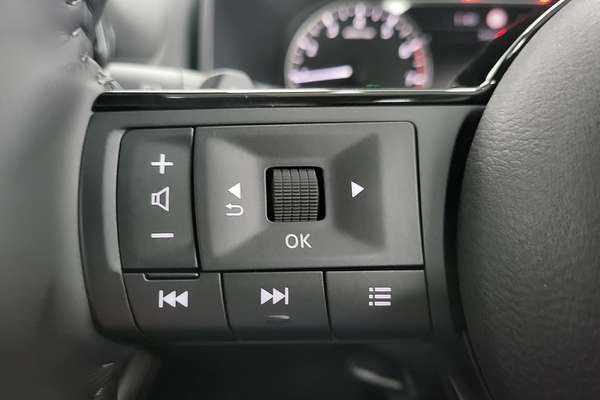 2025 Nissan X-TRAIL ST-L T33