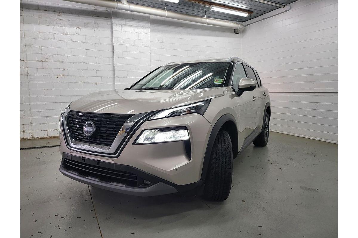 2025 Nissan X-TRAIL ST-L T33