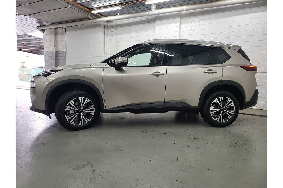 2025 Nissan X-TRAIL ST-L T33