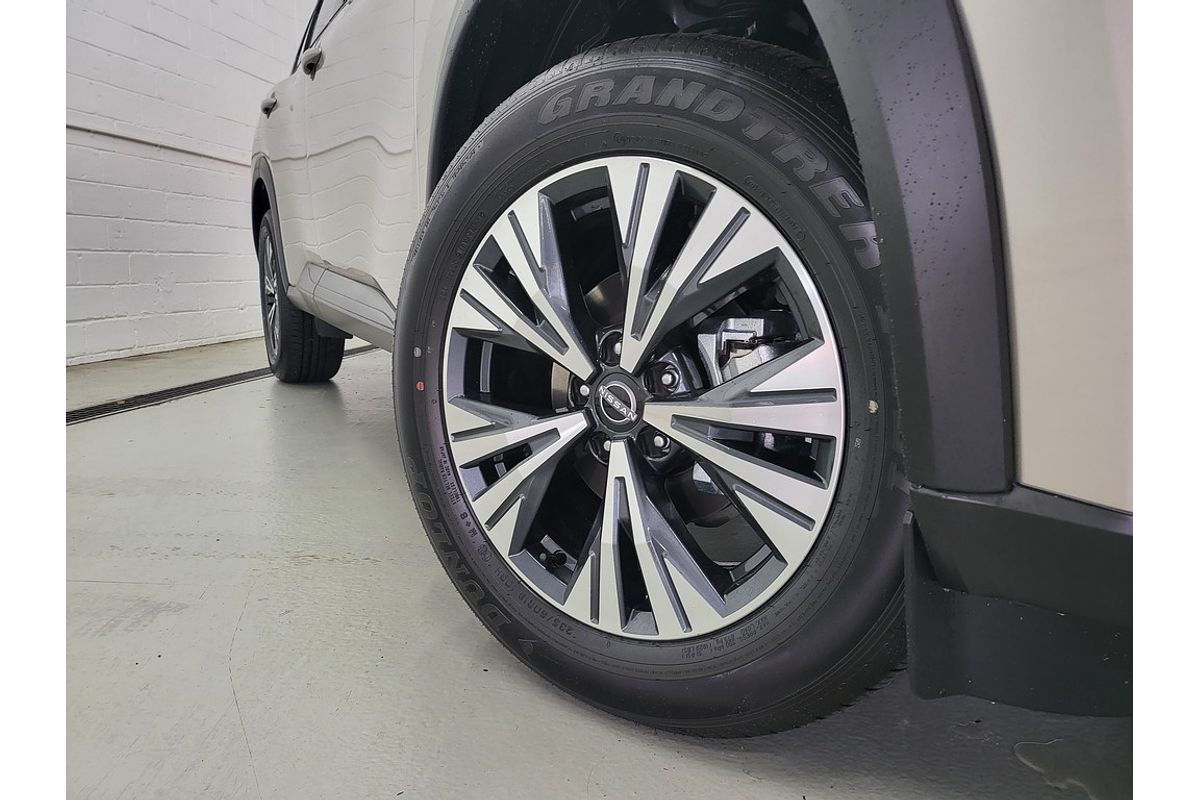 2025 Nissan X-TRAIL ST-L T33