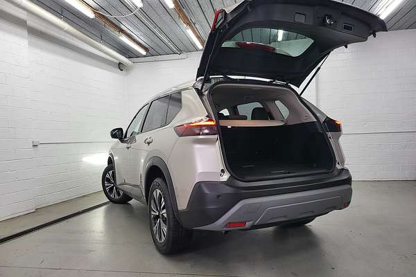 2025 Nissan X-TRAIL ST-L T33