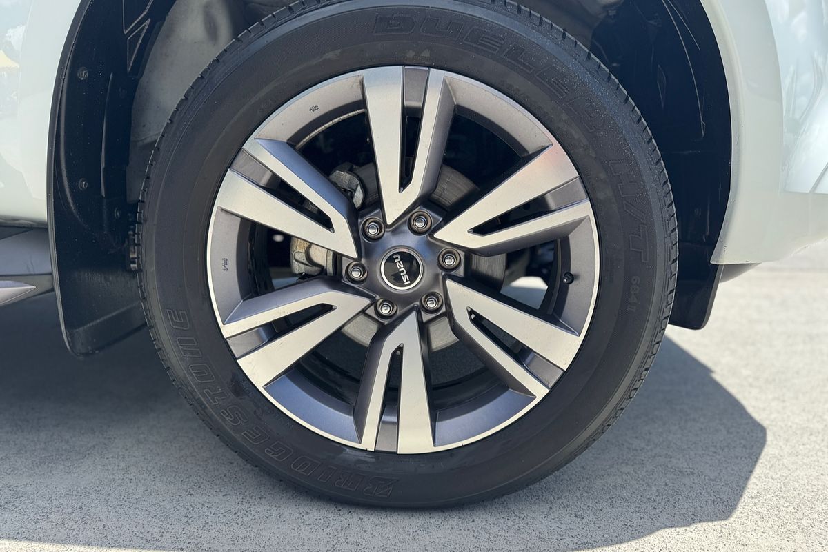 2023 Isuzu MU-X LS-T