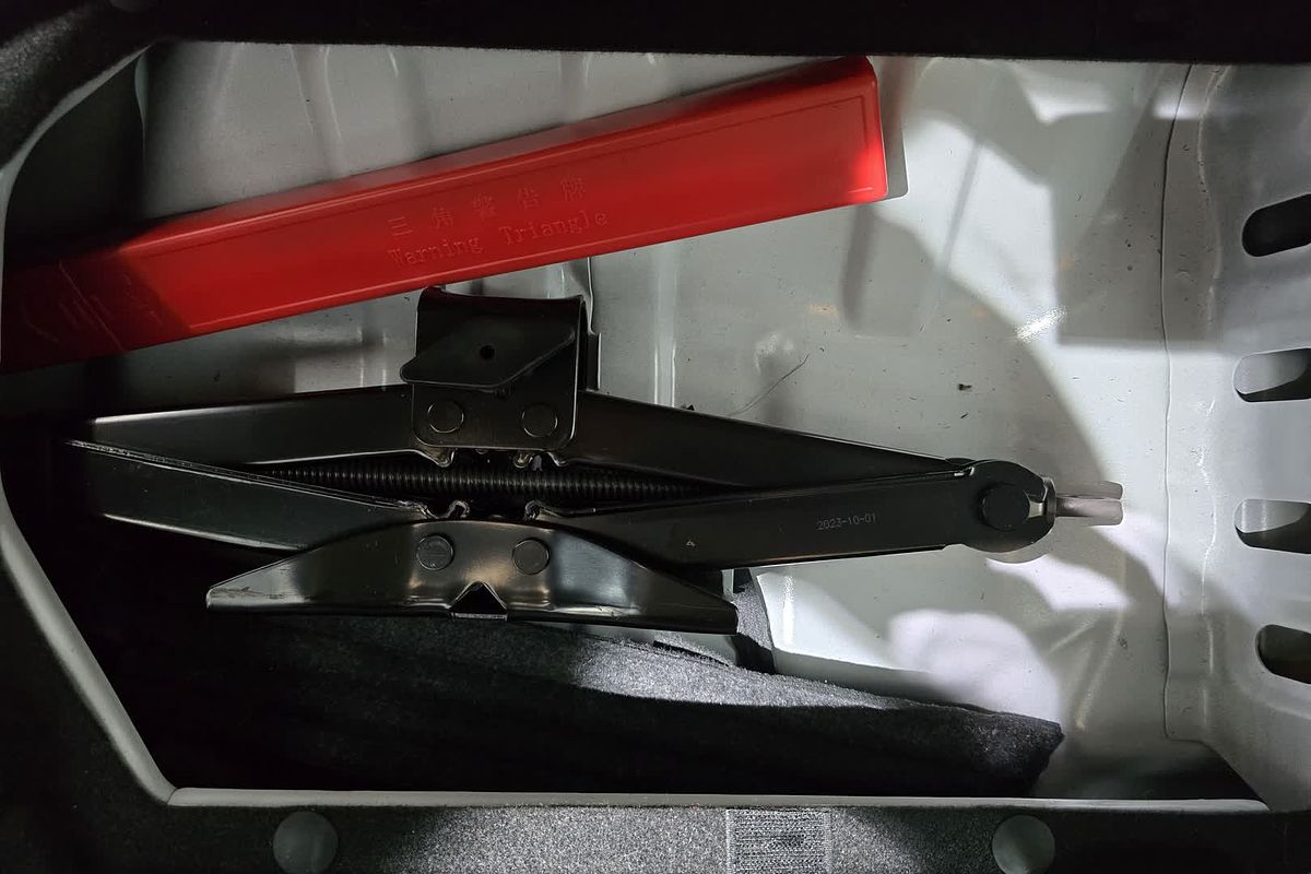 2024 LDV T60 Max LUXE Mega Tub SK8C 4X4 LWB