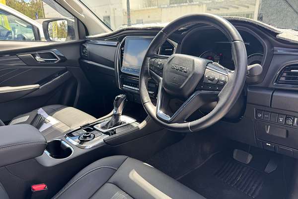 2023 Isuzu MU-X LS-T