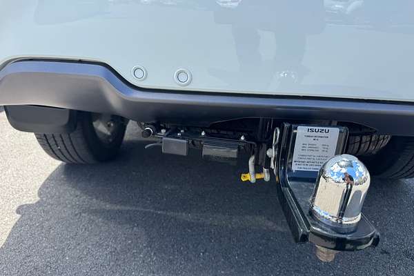 2023 Isuzu MU-X LS-T