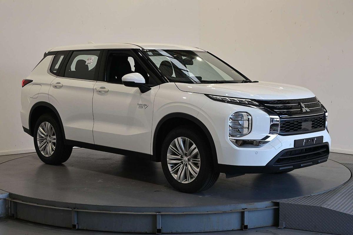 2024 Mitsubishi Outlander PHEV ES ZM