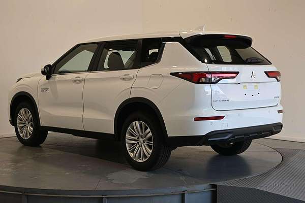 2024 Mitsubishi Outlander PHEV ES ZM