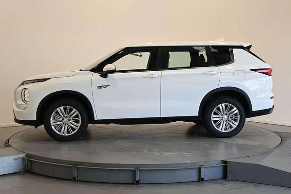 2024 Mitsubishi Outlander PHEV ES ZM