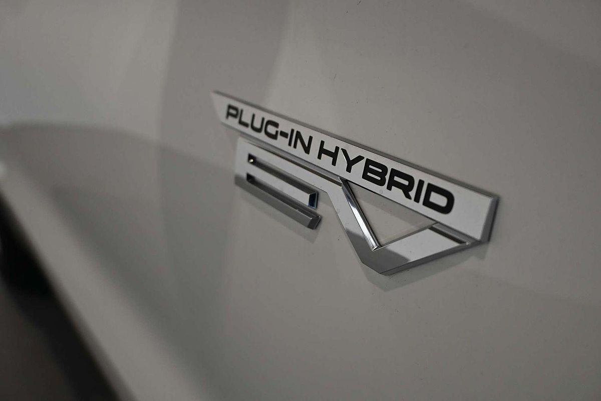 2024 Mitsubishi Outlander PHEV ES ZM