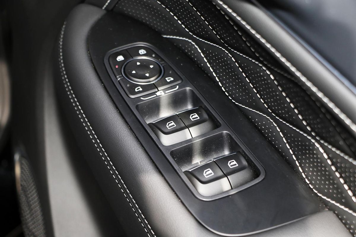 2025 GWM Tank 300 Ultra P01