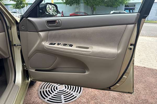 2004 Toyota Camry Altise ACV36R