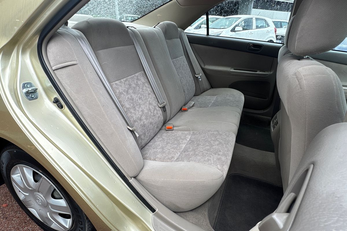 2004 Toyota Camry Altise ACV36R