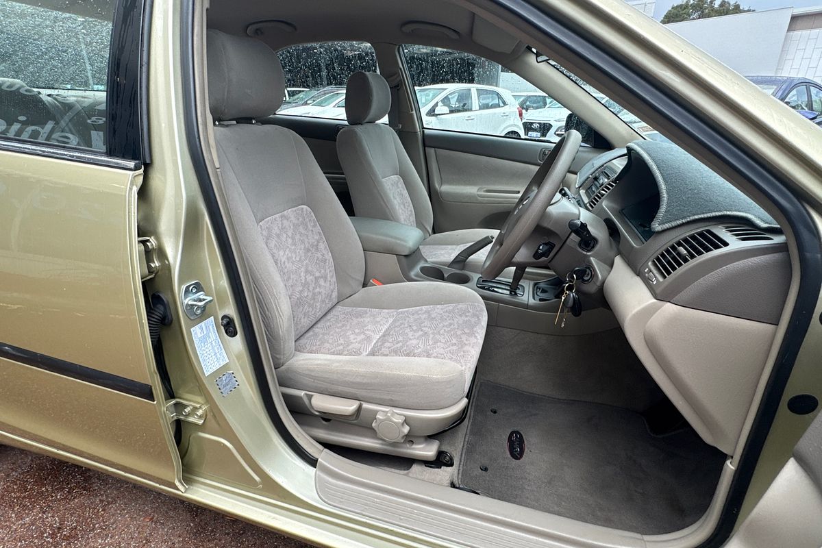 2004 Toyota Camry Altise ACV36R