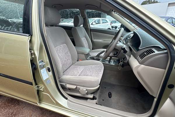 2004 Toyota Camry Altise ACV36R