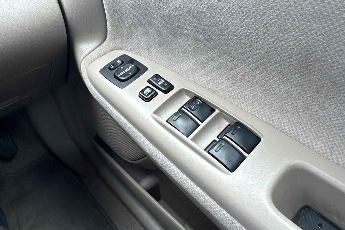 2004 Toyota Camry Altise ACV36R