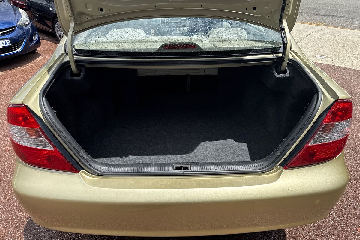 2004 Toyota Camry Altise ACV36R