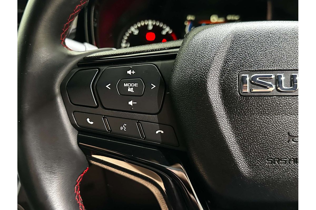 2022 Isuzu D-MAX X-TERRAIN  4X4