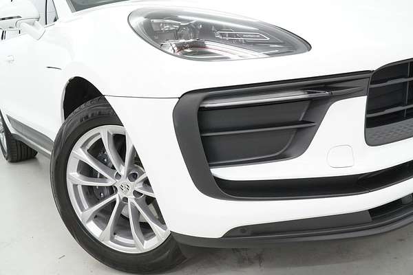 2024 Porsche Macan 95B