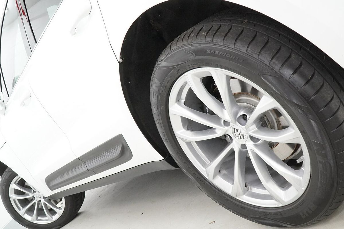 2024 Porsche Macan 95B