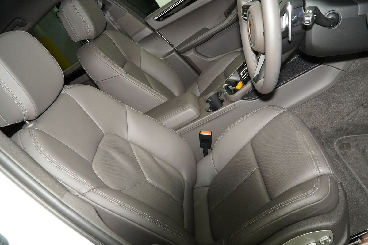 2024 Porsche Macan 95B