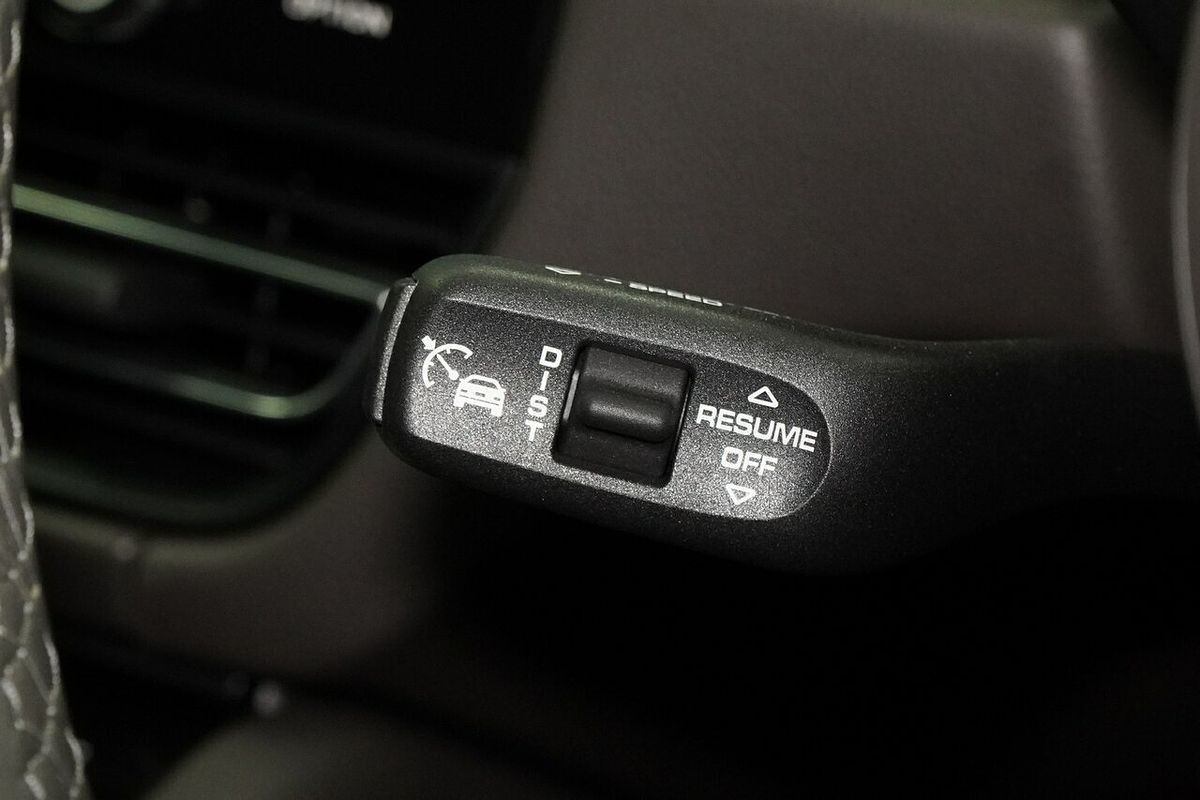 2024 Porsche Macan 95B